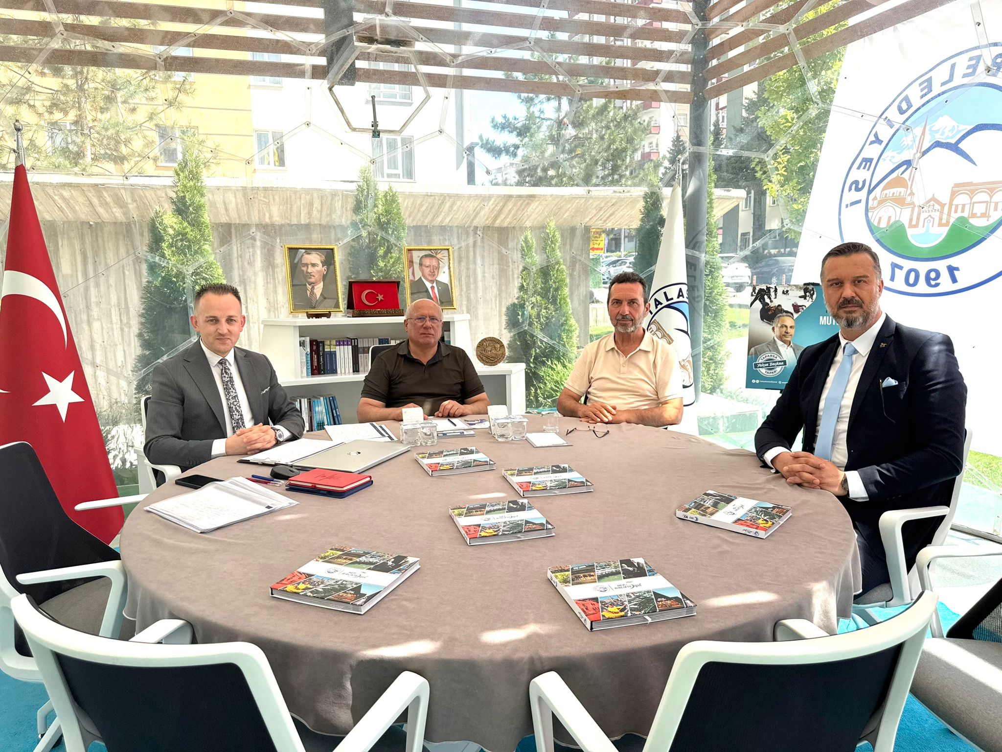 Demokrat Parti Talas, Şeffaf Oda'ya Halkın Sesini Taşıyan İlk Siyasi Parti Oldu!